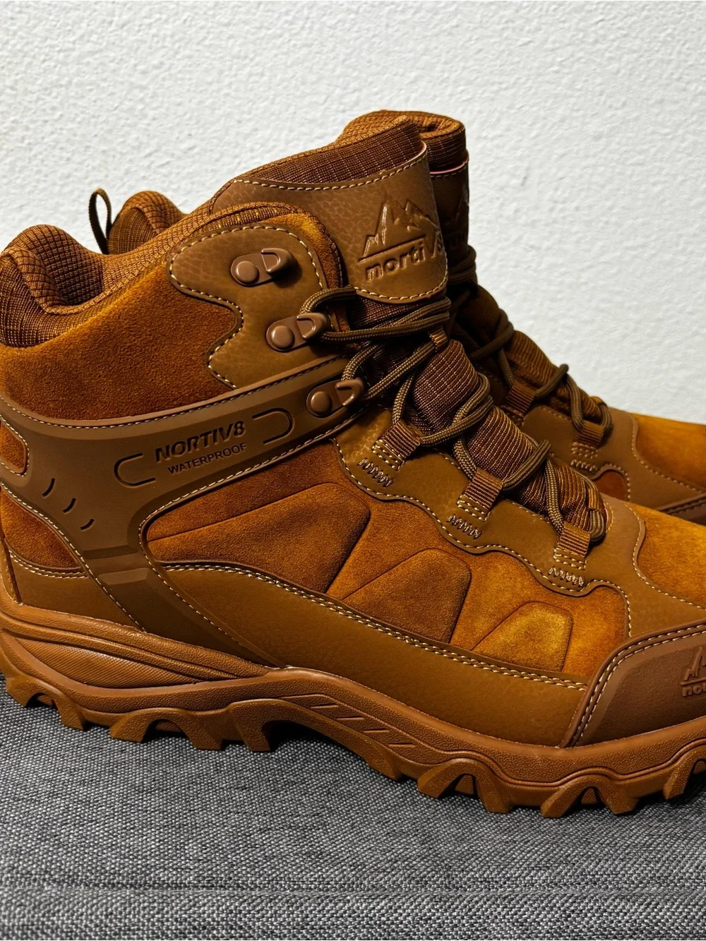 NORTIV8 Men’s Hiking Boots Coyote Sz 9.5W NWT